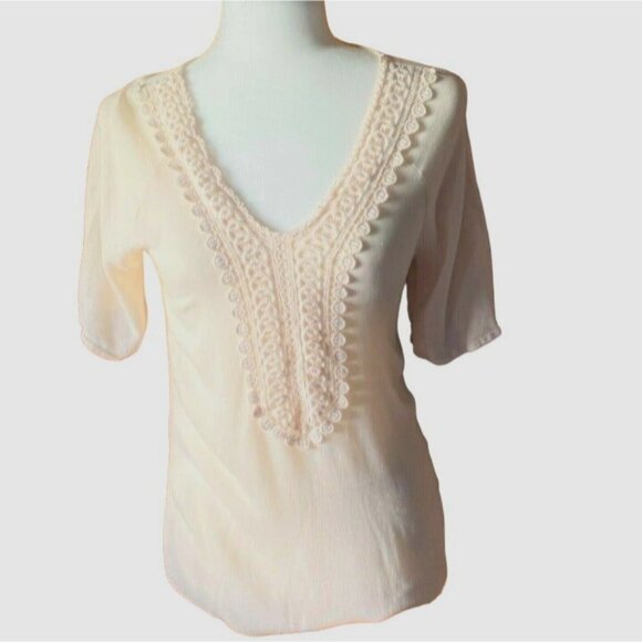 Jella Couture Womens V-Neck Blouse with Crochet Detail-Cream-size Small-GUC - Picture 1 of 6
